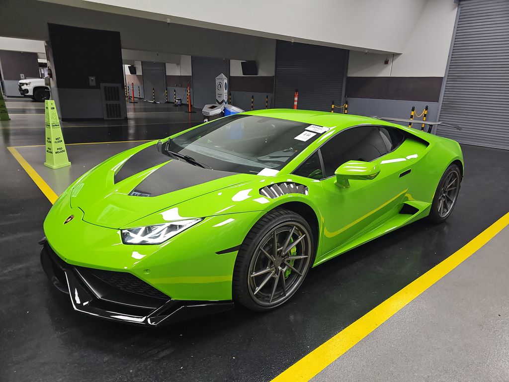 2015 Lamborghini Huracan photo