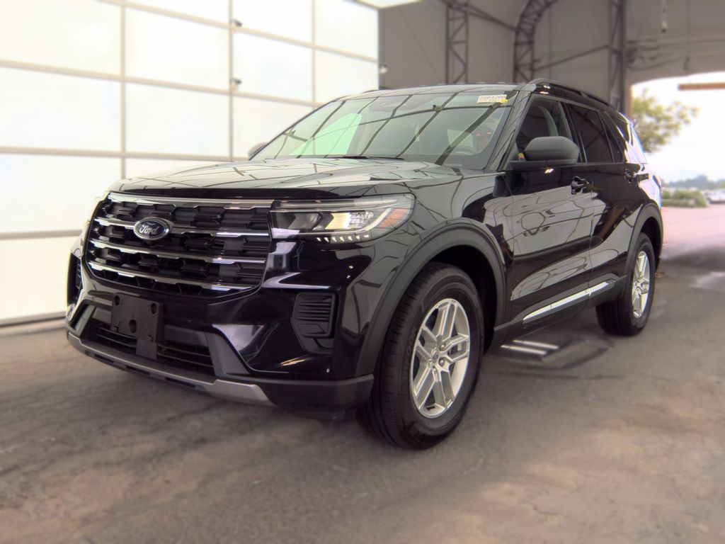2025 Ford Explorer Active photo