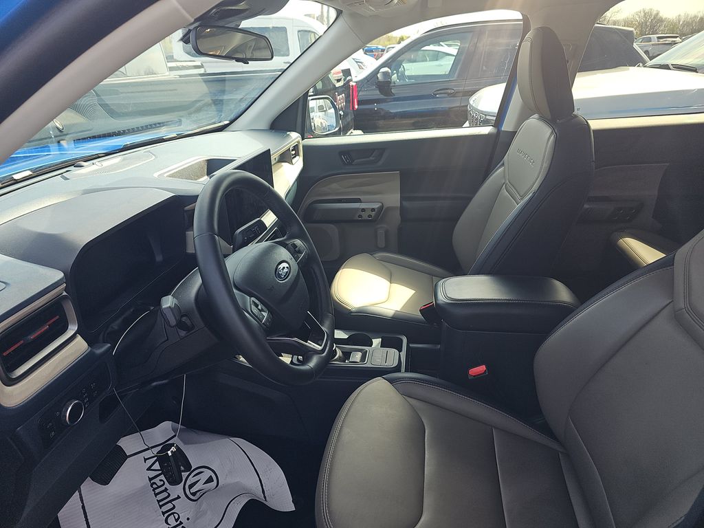 2025 Ford Maverick Lariat photo