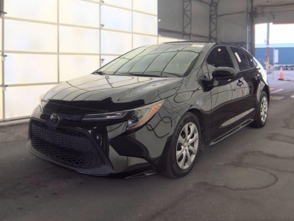 2021 Toyota Corolla LE photo