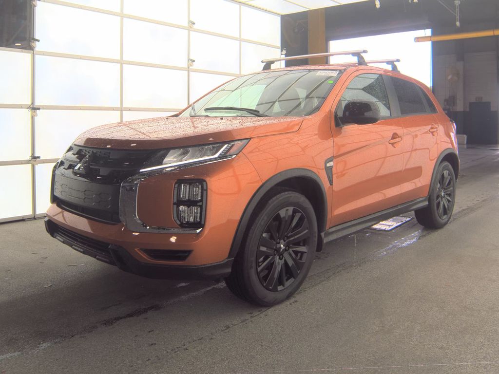 2025 Mitsubishi Outlander SP LE photo
