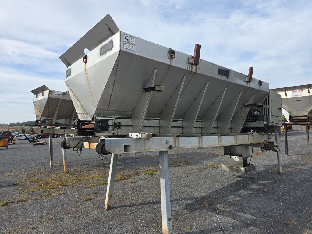 2013 Henderson FSHVA14ENG Spreader photo