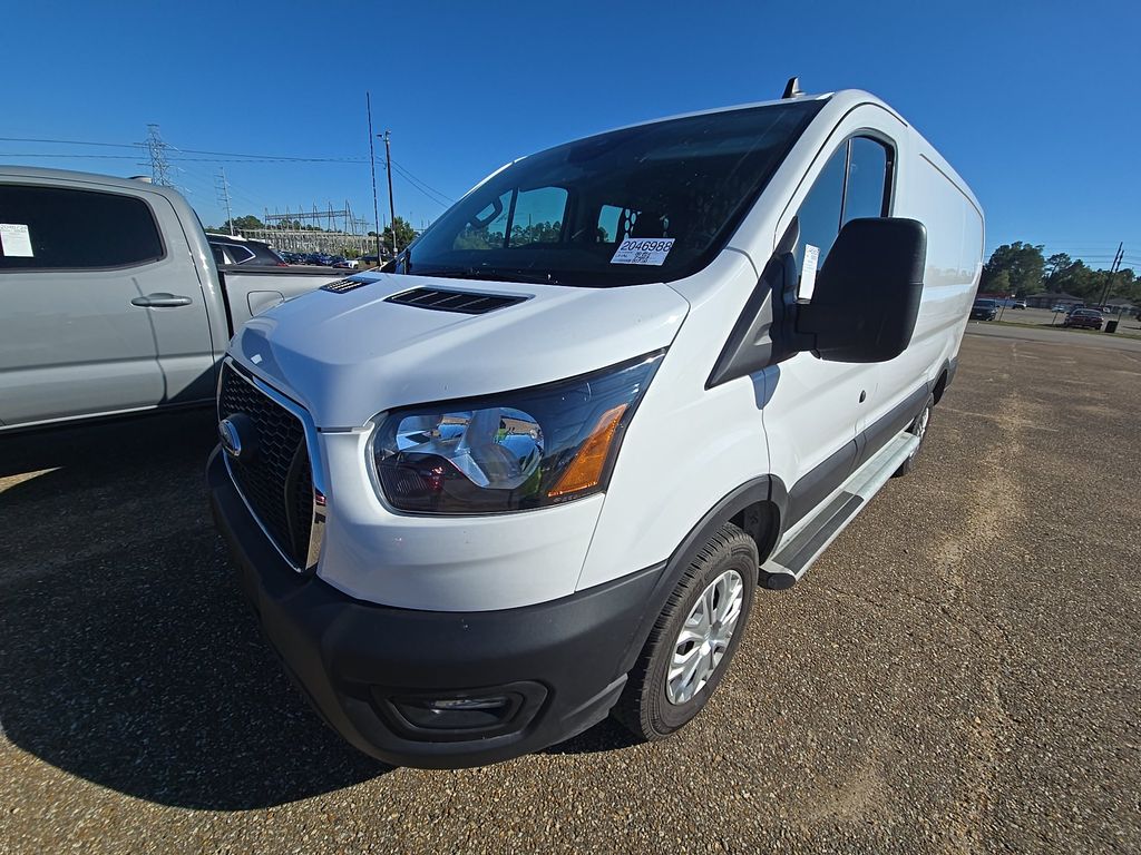 2025 Ford T250 Cargo photo