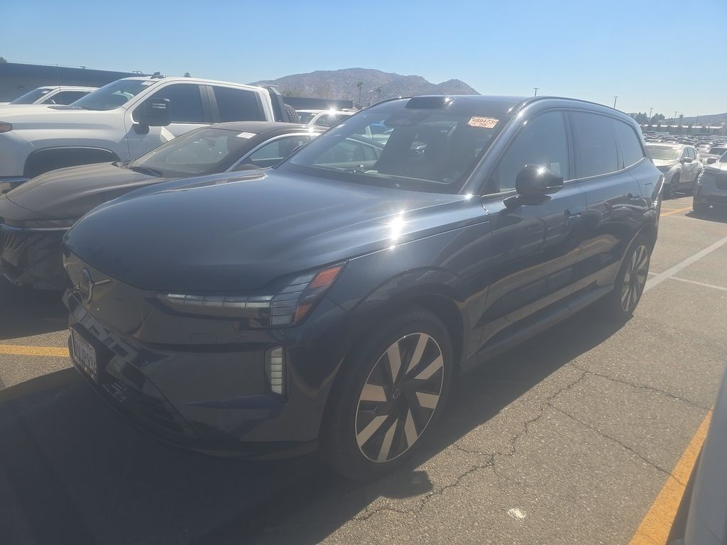 2025 Volvo EX90 Ultra photo