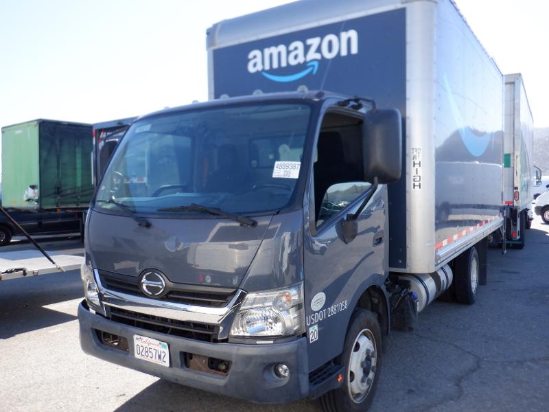 2020 Hino 195 photo