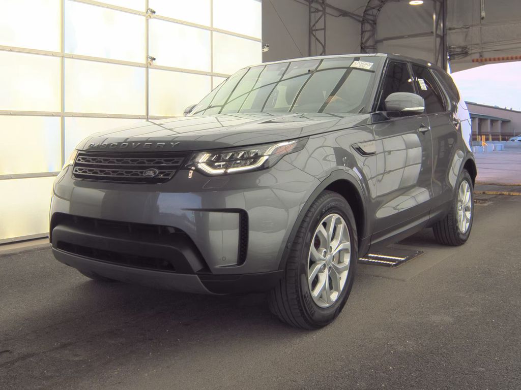 2019 Land Rover Discovery SE photo