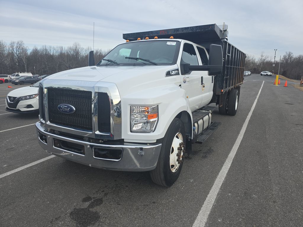 2022 Ford F-650 Base photo