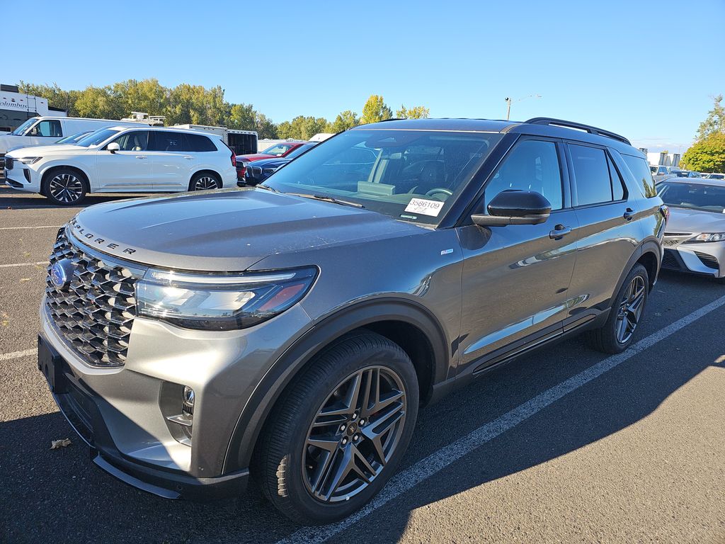 2025 Ford Explorer ST-Line photo