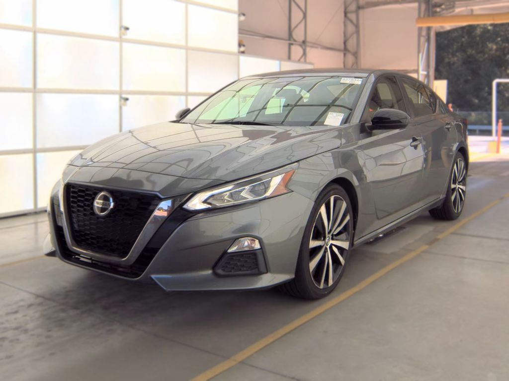 2021 Nissan Altima 2.5 SR photo