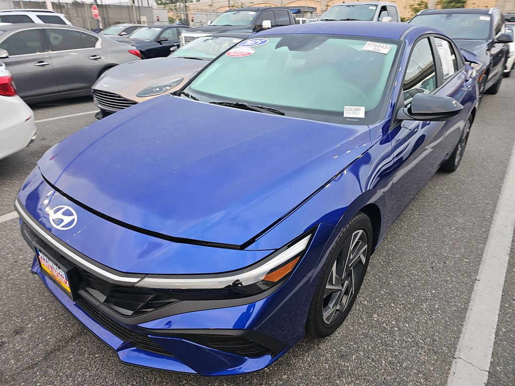 2025 Hyundai Elantra SEL Sport photo