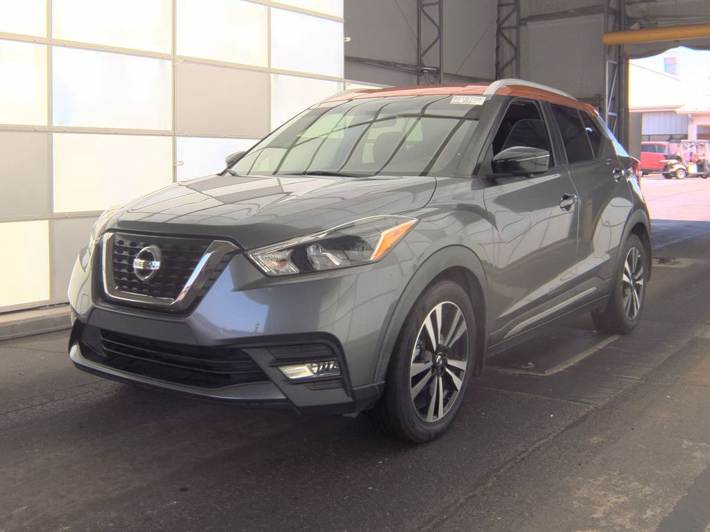 2018 Nissan Kicks SR photo