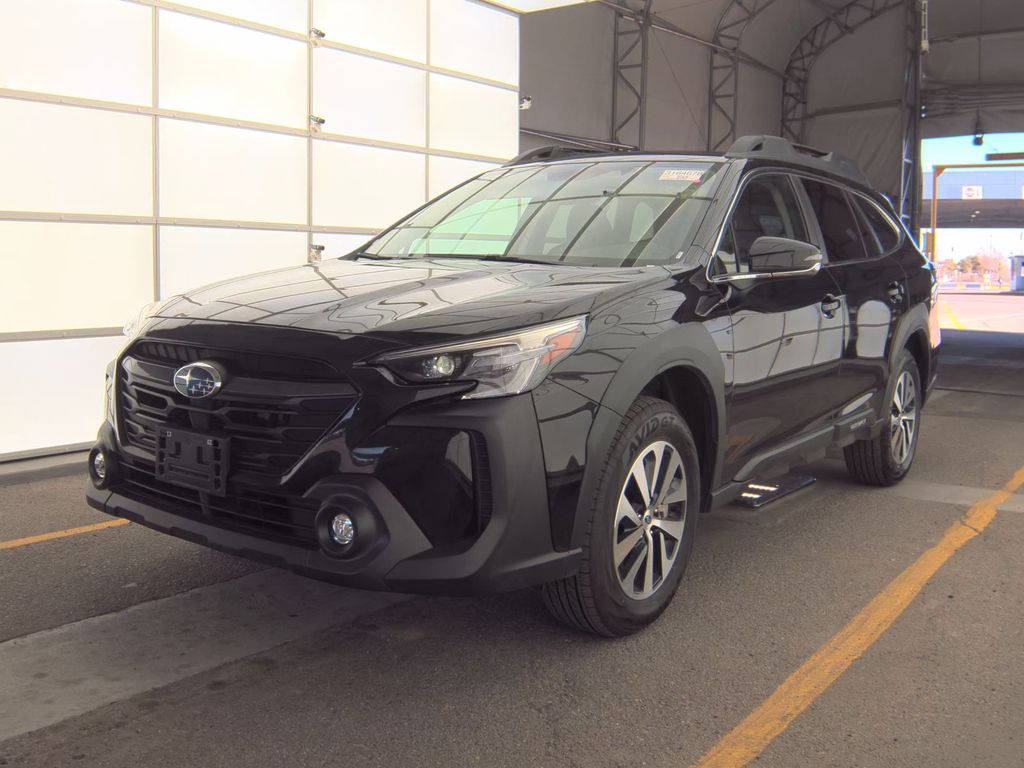 2025 Subaru Outback Premium photo
