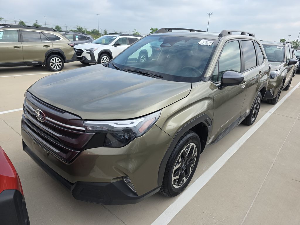 2025 Subaru Forester Premium photo